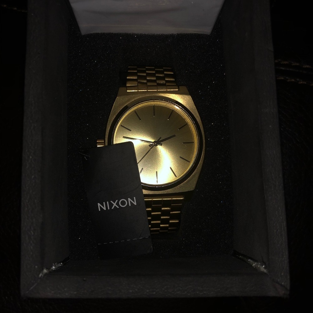NIXON GOLD WATCH